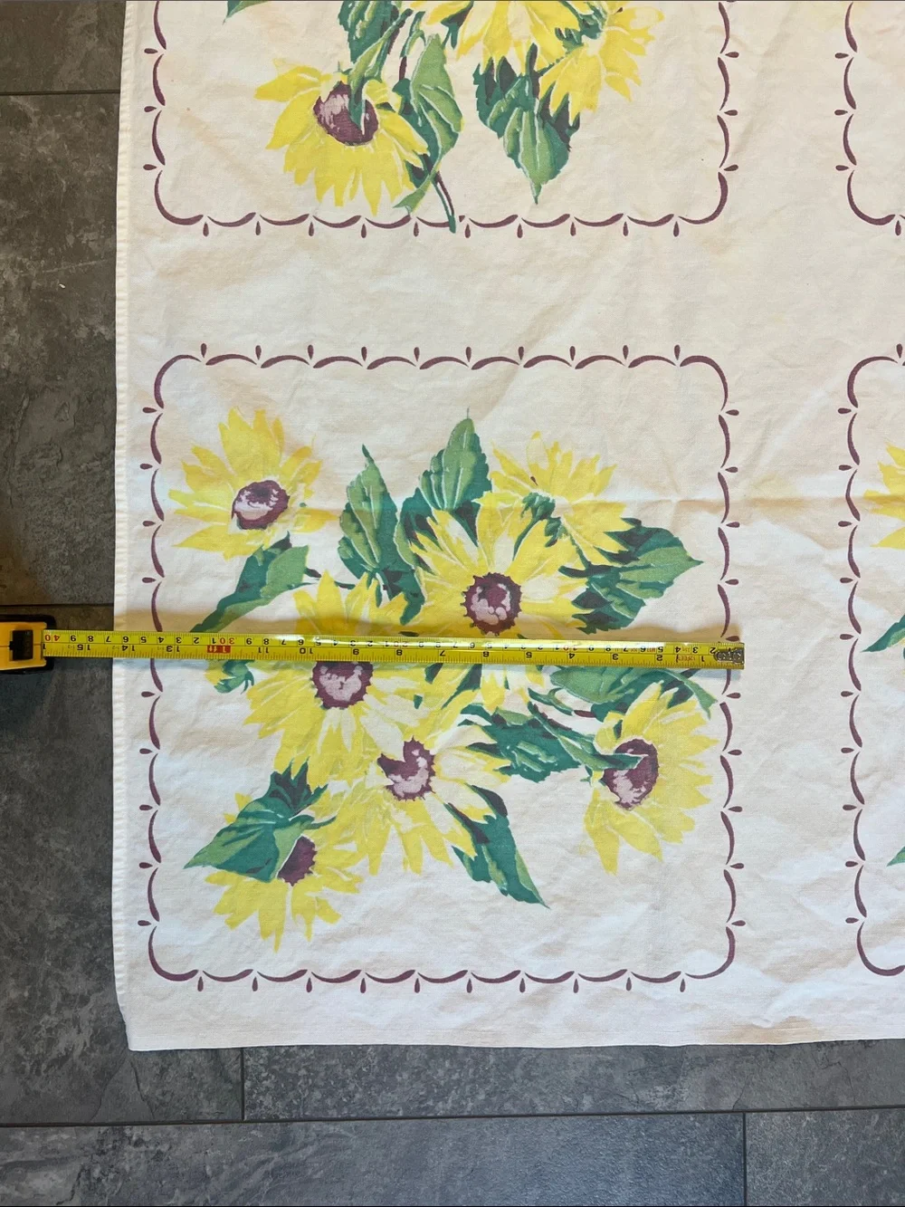 Vintage Floral Sunflower Cotton Panel tablecloth in Yellow & Green floral